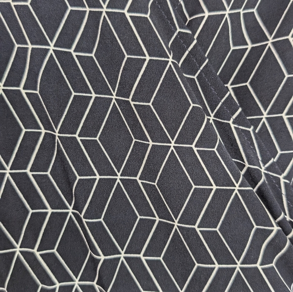 Hawthorn Navy Kaitlyn Surplice V-Neck Dress. - Picture 3 of 11